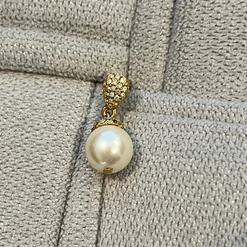 Dressy pearl drop earrings - Picture 3 of 4